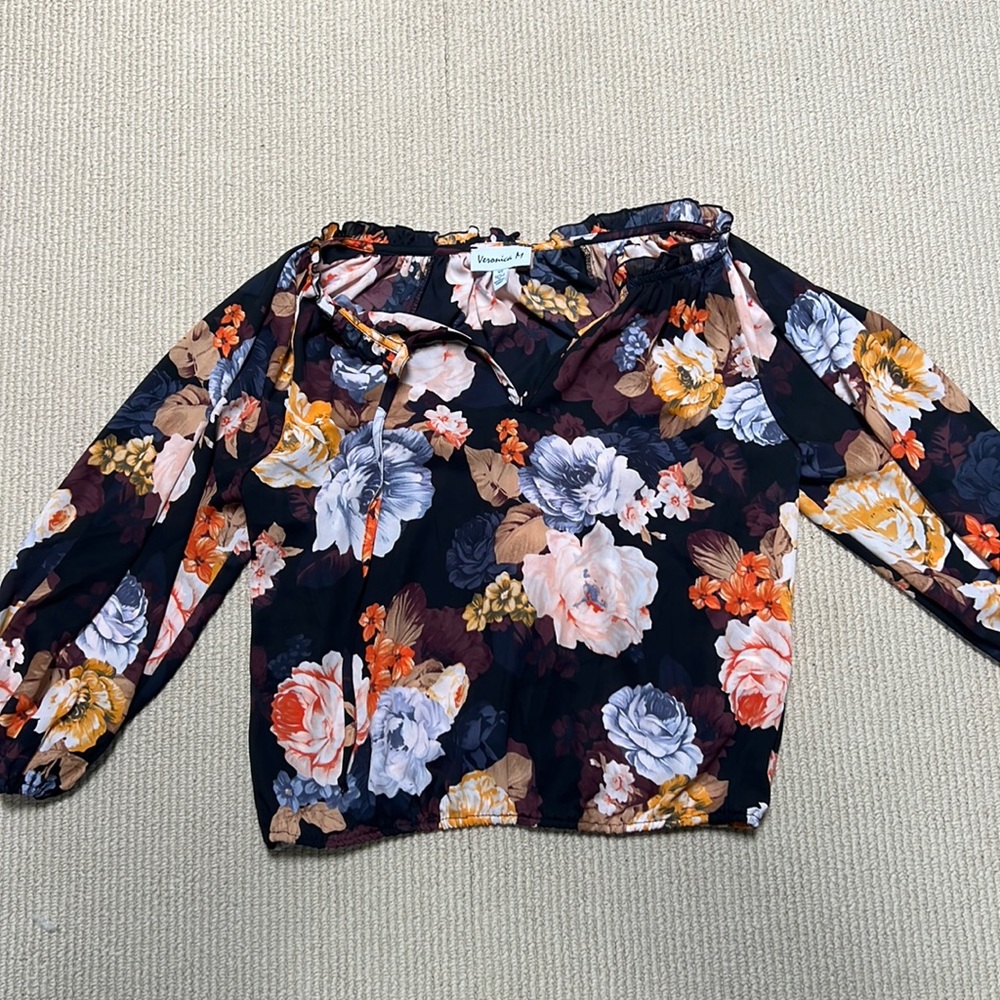 XS Veronica M top